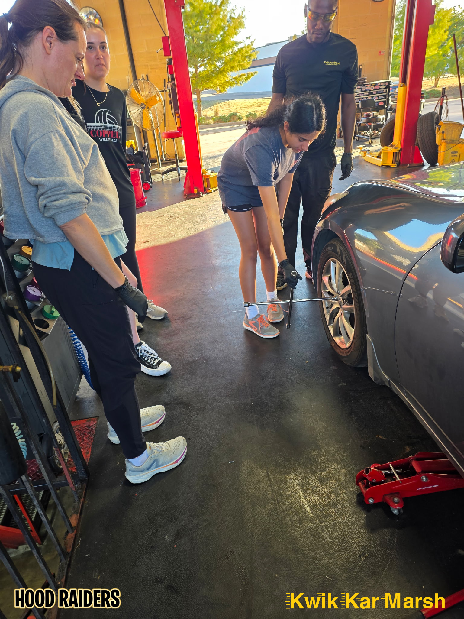 kwik-kar-marsh-hoodraiders-girl-scouts-car-clinic-15