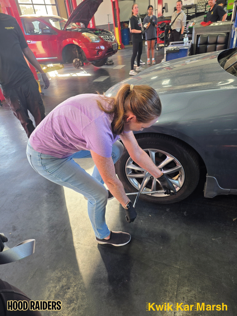 kwik-kar-marsh-hoodraiders-girl-scouts-car-clinic-17