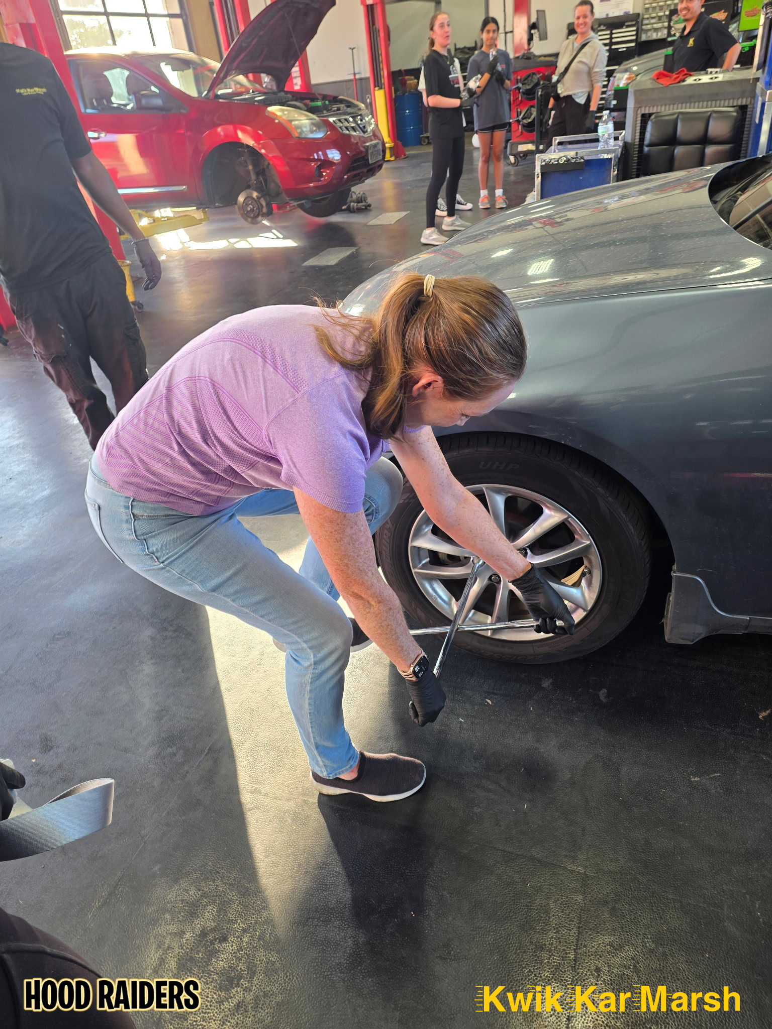 kwik-kar-marsh-hoodraiders-girl-scouts-car-clinic-17