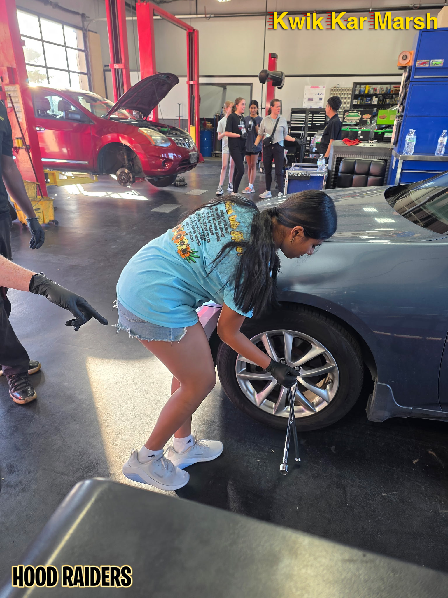 kwik-kar-marsh-hoodraiders-girl-scouts-car-clinic-19