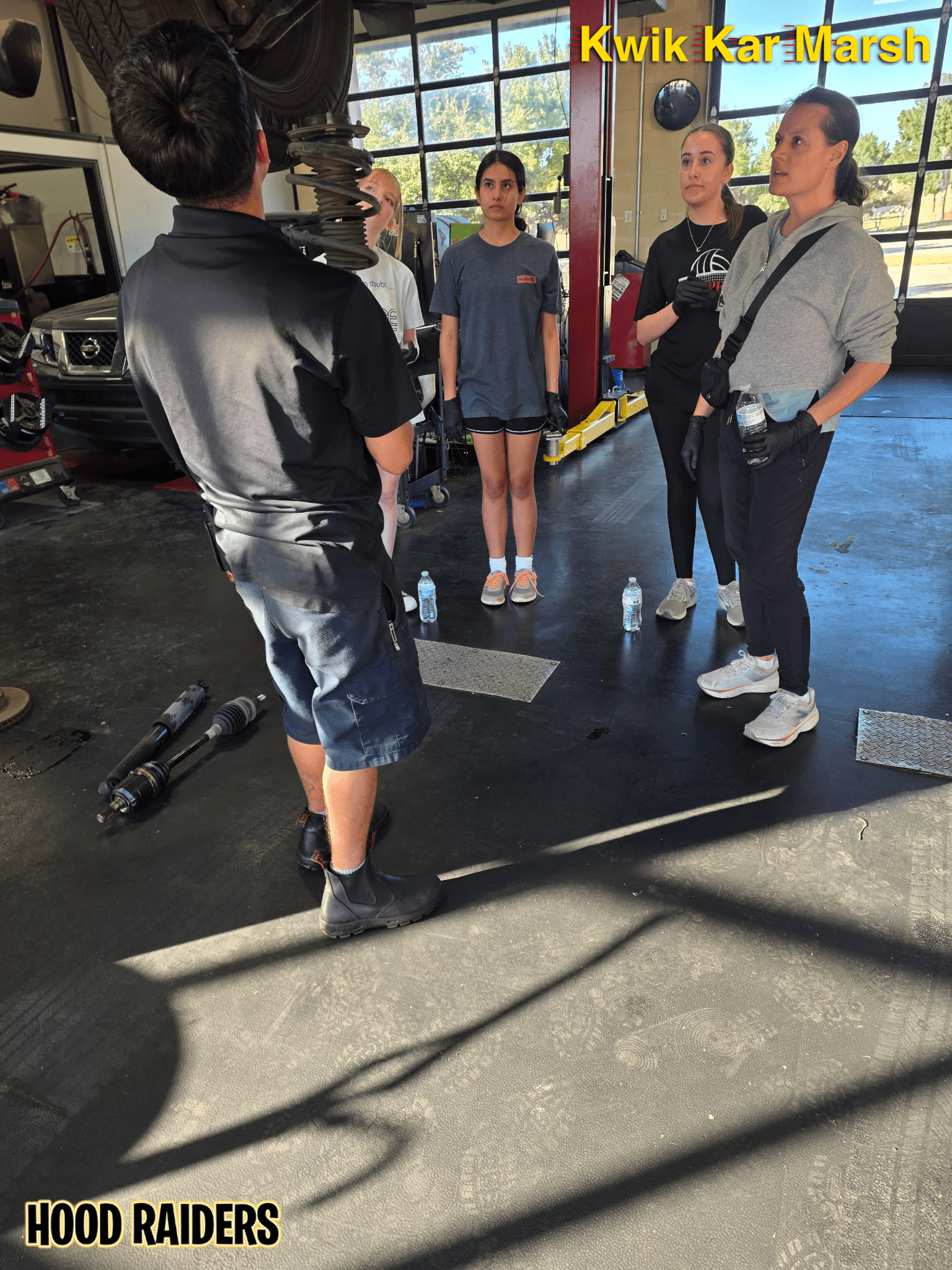 kwik-kar-marsh-hoodraiders-girl-scouts-car-clinic-32