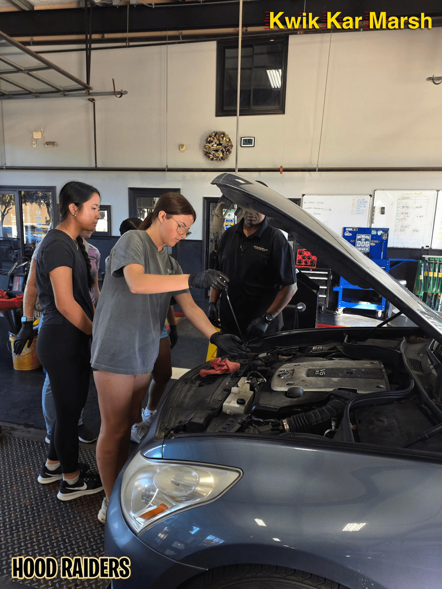 kwik-kar-marsh-hoodraiders-girl-scouts-car-clinic-34