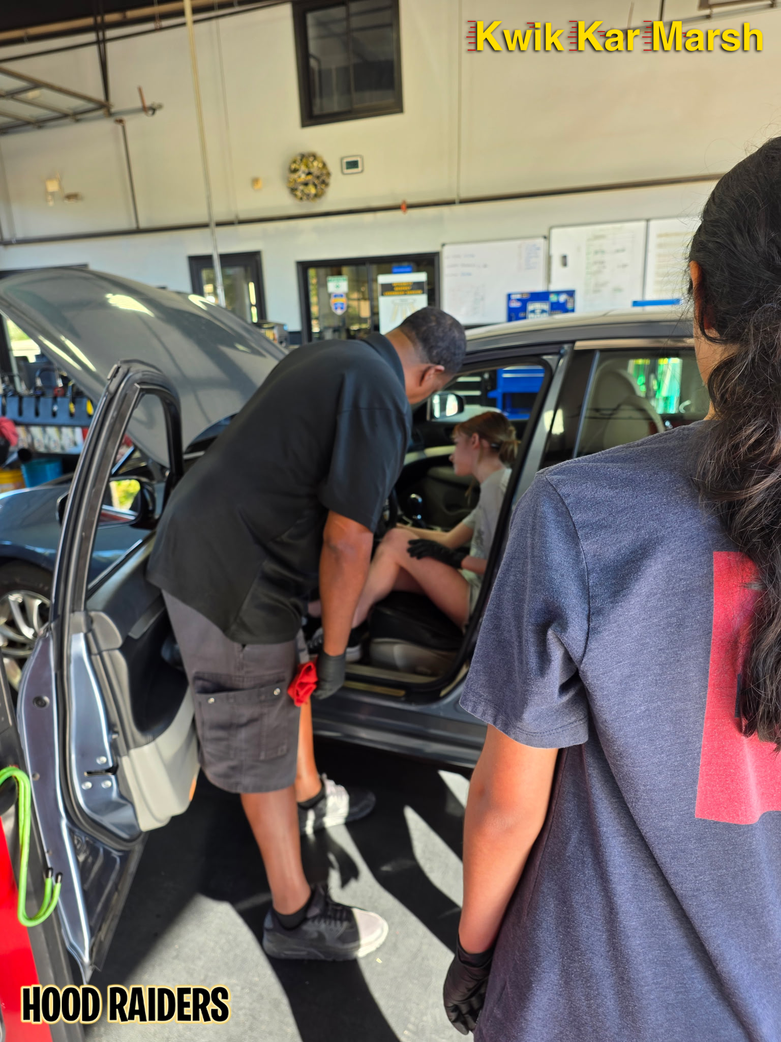 kwik-kar-marsh-hoodraiders-girl-scouts-car-clinic-35