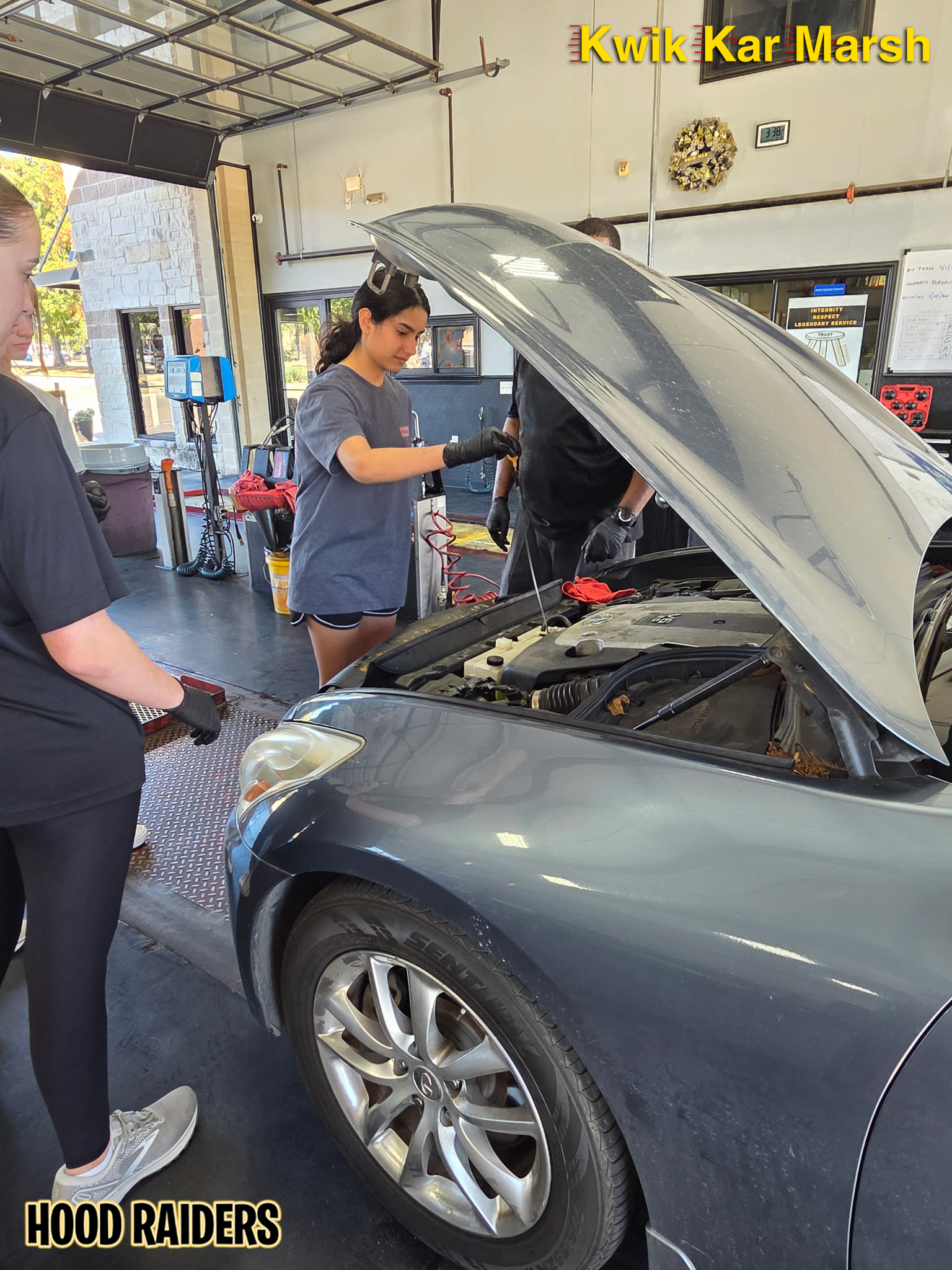 kwik-kar-marsh-hoodraiders-girl-scouts-car-clinic-44