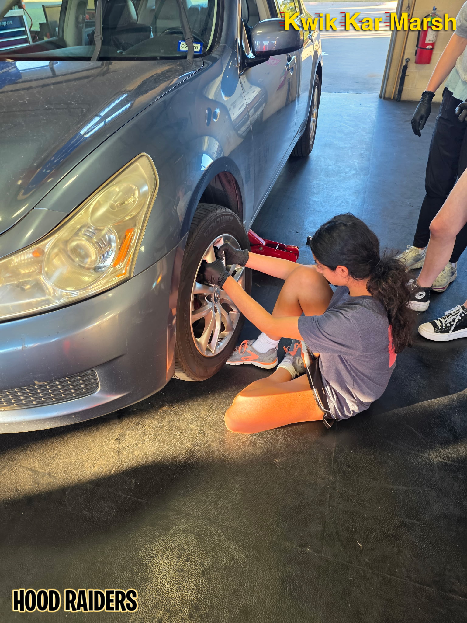 kwik-kar-marsh-hoodraiders-girl-scouts-car-clinic-10